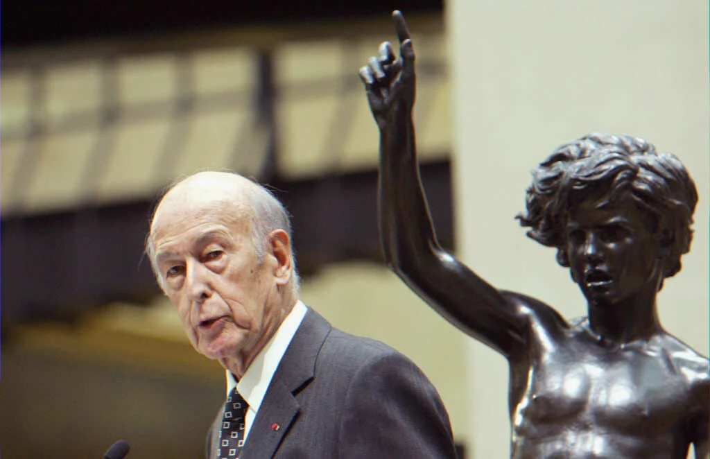 centenary-commemoration-authon-gravesite