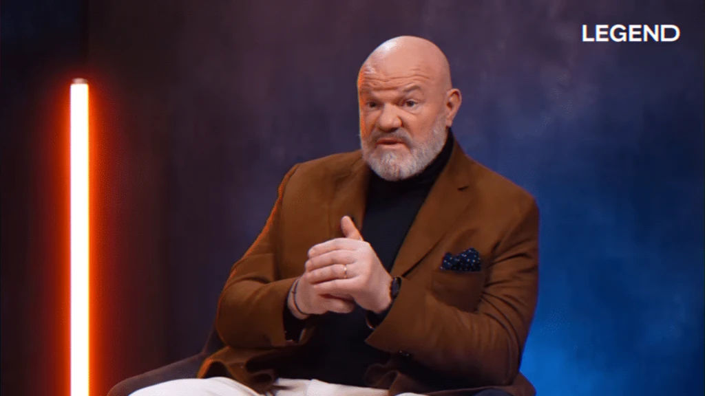 chef-defends-waitstaff-in-podcast-interview