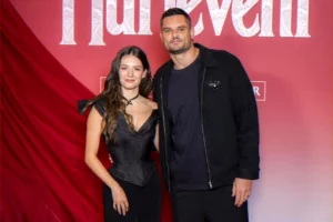 hurlevent-premiere-red-carpet-reignites-relationship-rumors