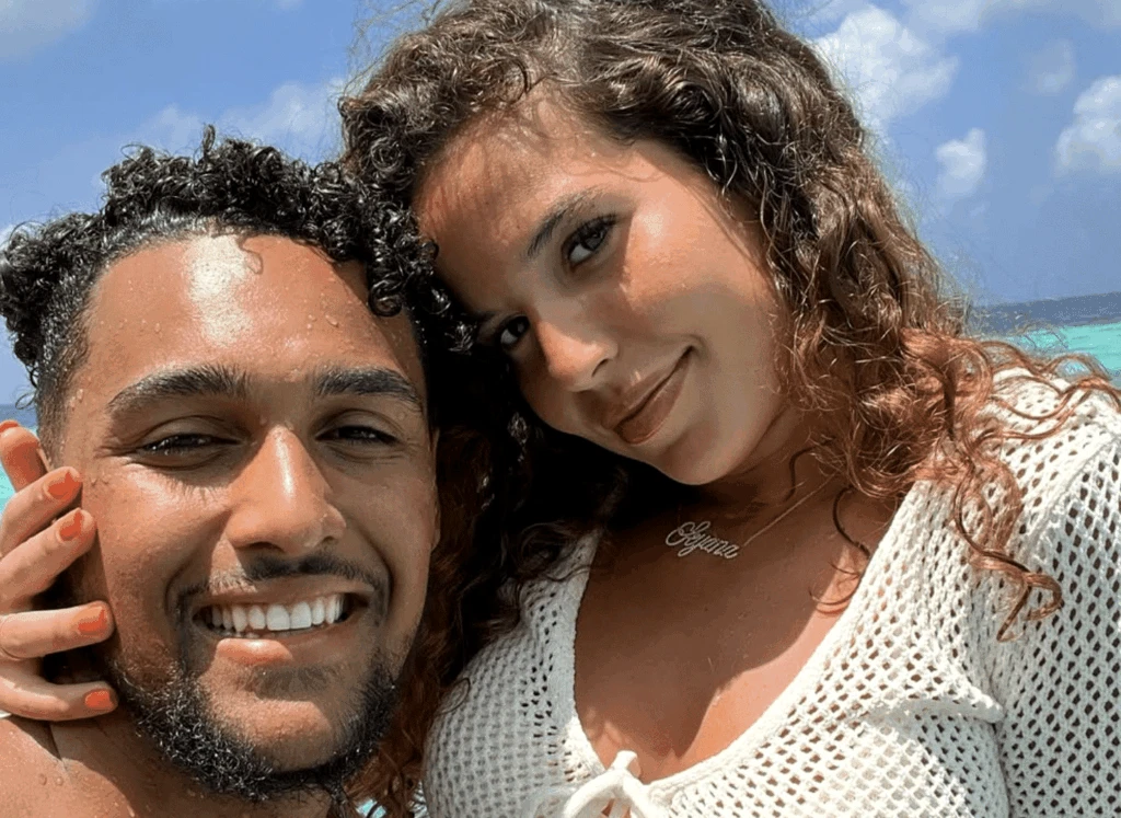 influencer announces divorce and temporary social media withdrawal