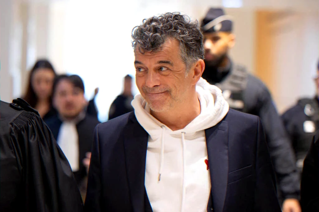 intimate-cat-photos-amid-judicial-and-professional-tensions