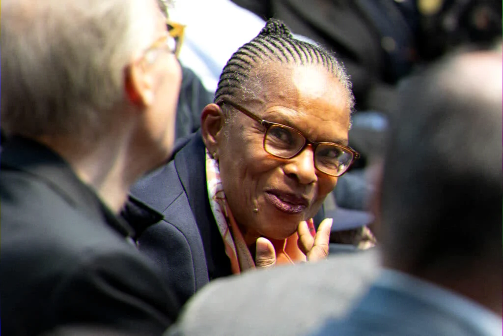 Polémique logement Batignolles loyer maîtrisé 96 m² Paris