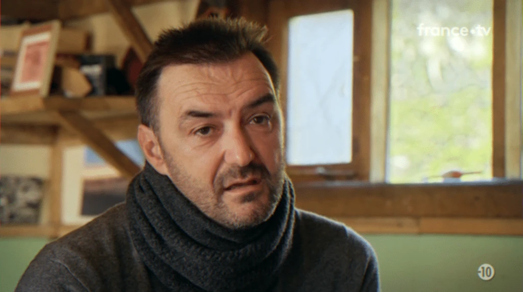 Tense Paris restaurant lunch interrupts service and sparks public reaction