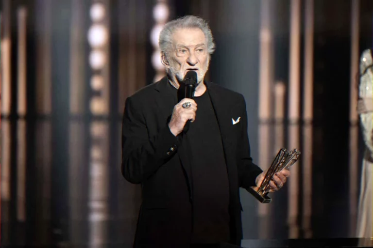 parodie antisémite plainte pour contrefaçon et demandes de retrait sur les réseaux sociaux