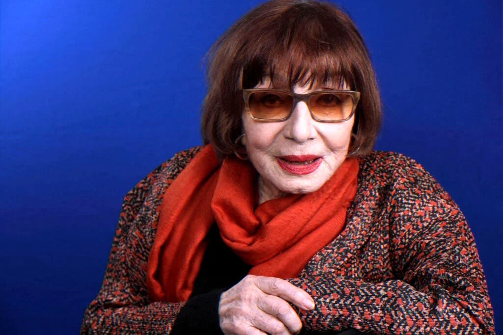 Performer continues shows after false death announcement