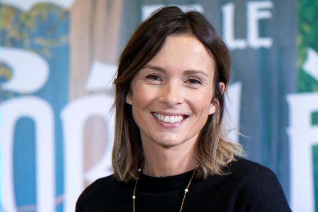 French TV presenter rooted in Béarn advocating sobriety and authenticity