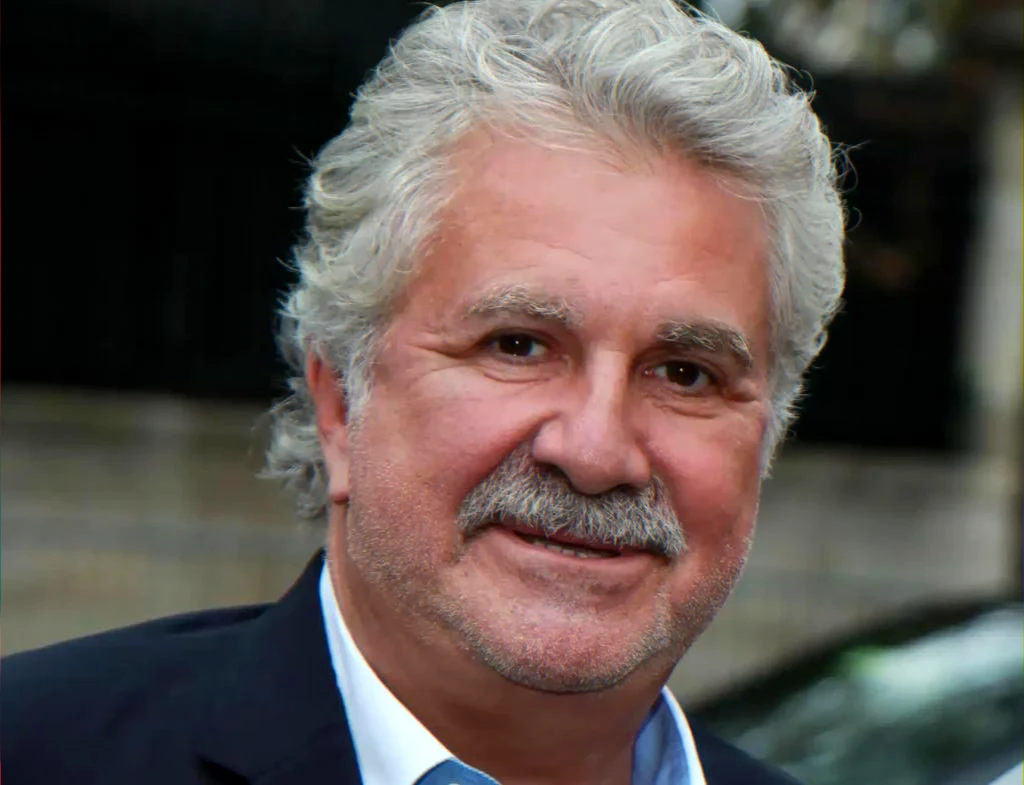 Humoriste français annonce retraite 2026 et tournée d’adieu « Clap de fin »