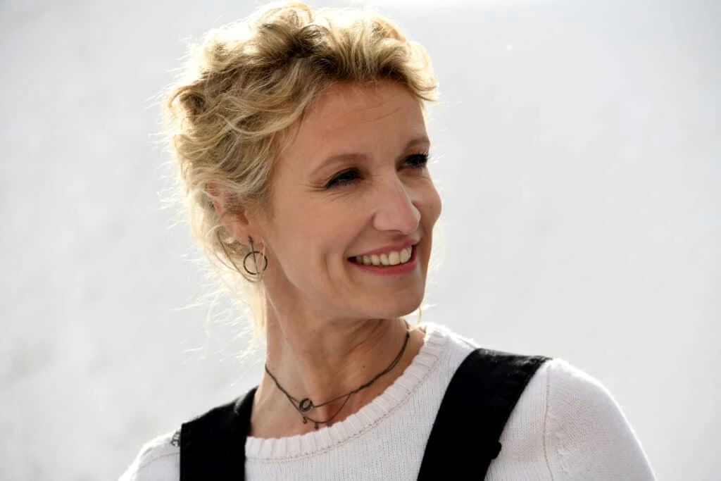 Actress Instagram reaction to published testimonies and complaints in a high-profile French entertainment case