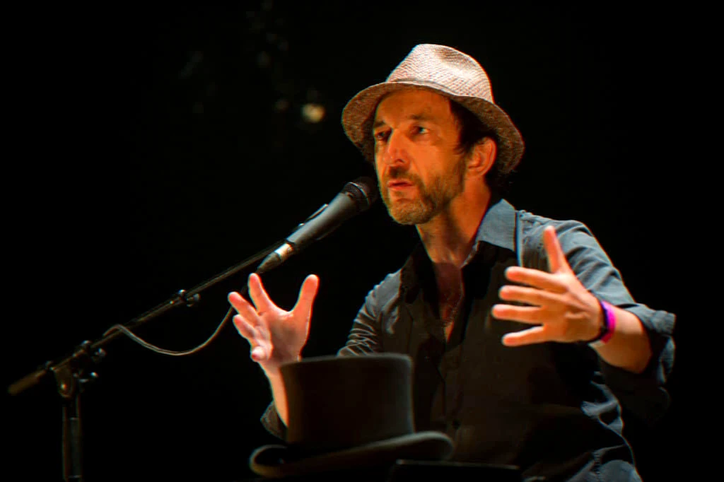 Concert à Paris 17 mars 2026 — souvenirs d’enfance et gentrification du Marais