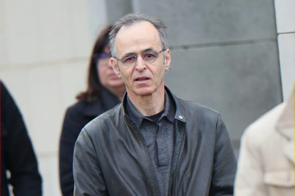 Anecdote linking the 1987 song "Elle a fait un bébé toute seule" to an attachée de presse — podcast claim