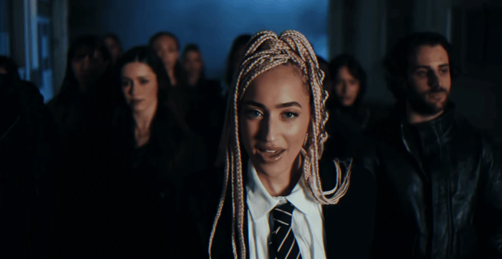 France Eurovision 2026 entry “Regarde” music video, Paris streets and choreography