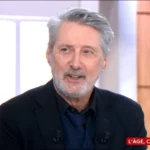 hommage et débat sur la reconnaissance tardive d'un comédien avant la messe à Joinville-le-Pont