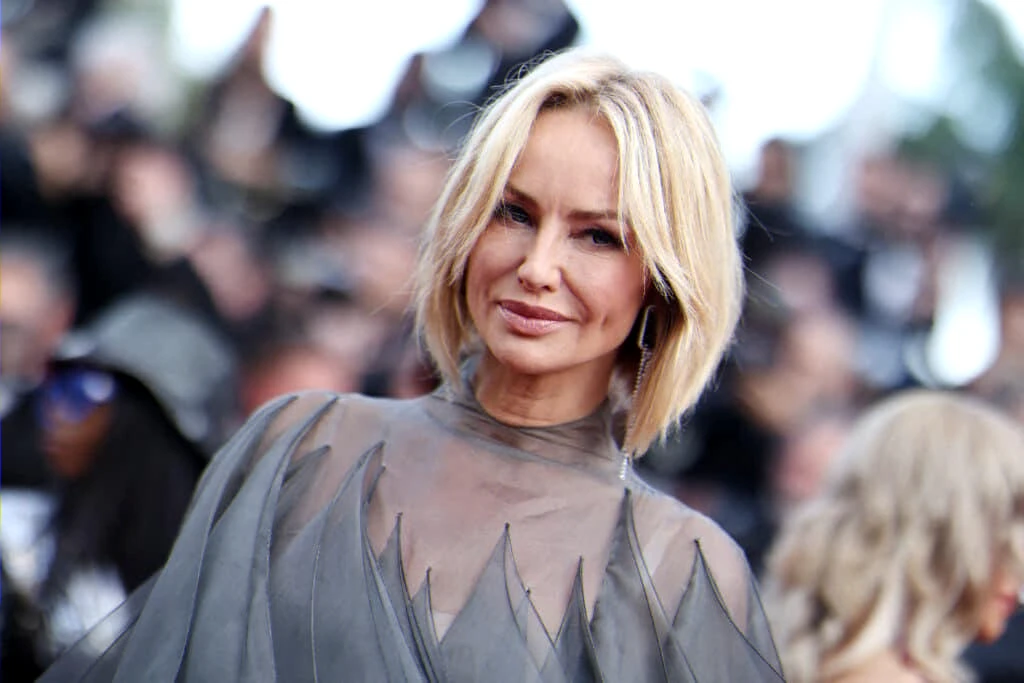 legal complaint to protect child after alleged pressures and blackmail