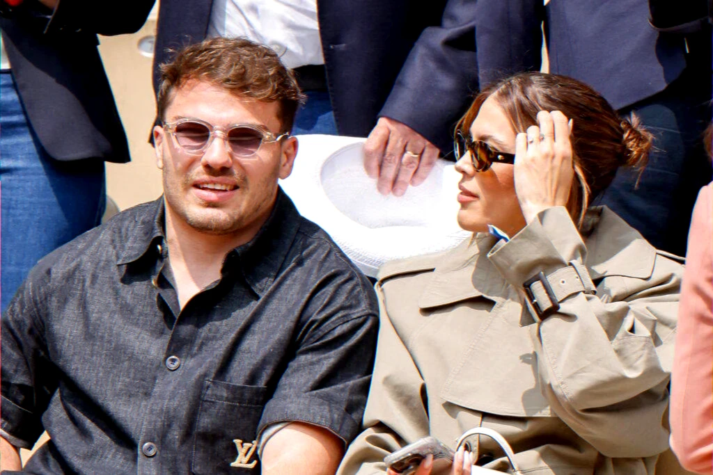 Séparation géographique après l'île Maurice : joueur de rugby reprend l'entraînement tandis que sa partenaire prolonge son séjour