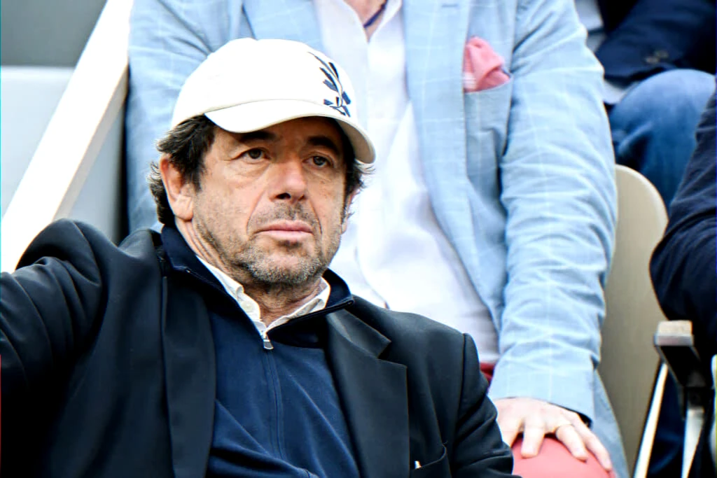 Coverage of sexual allegations and 2010 testimony involving a French artist