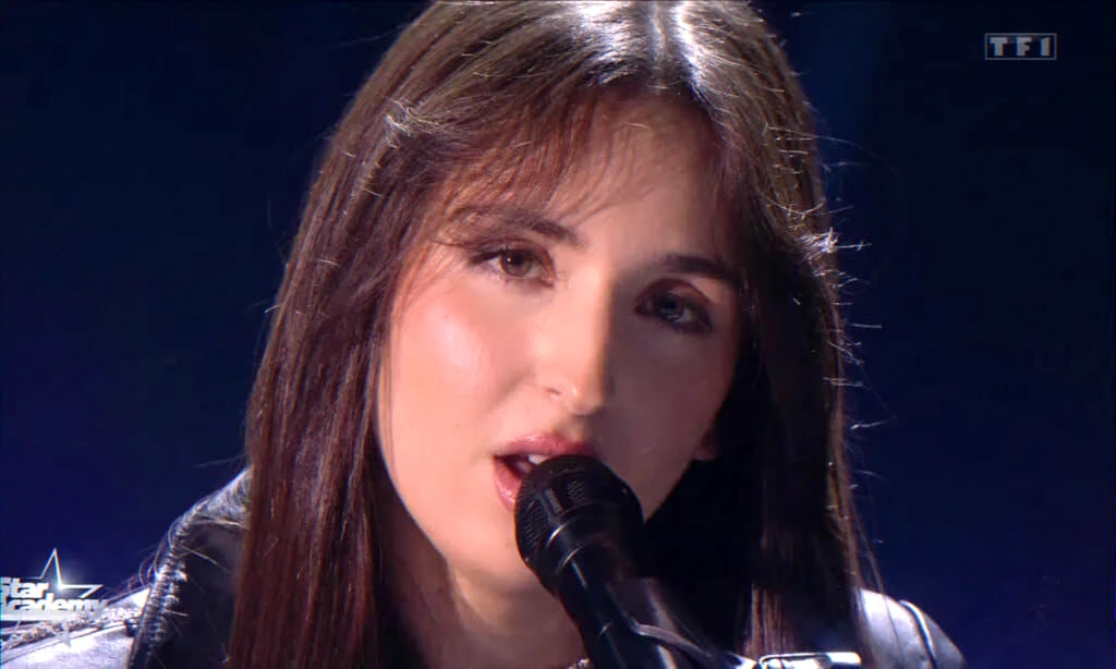 studio recording session announcing new French music