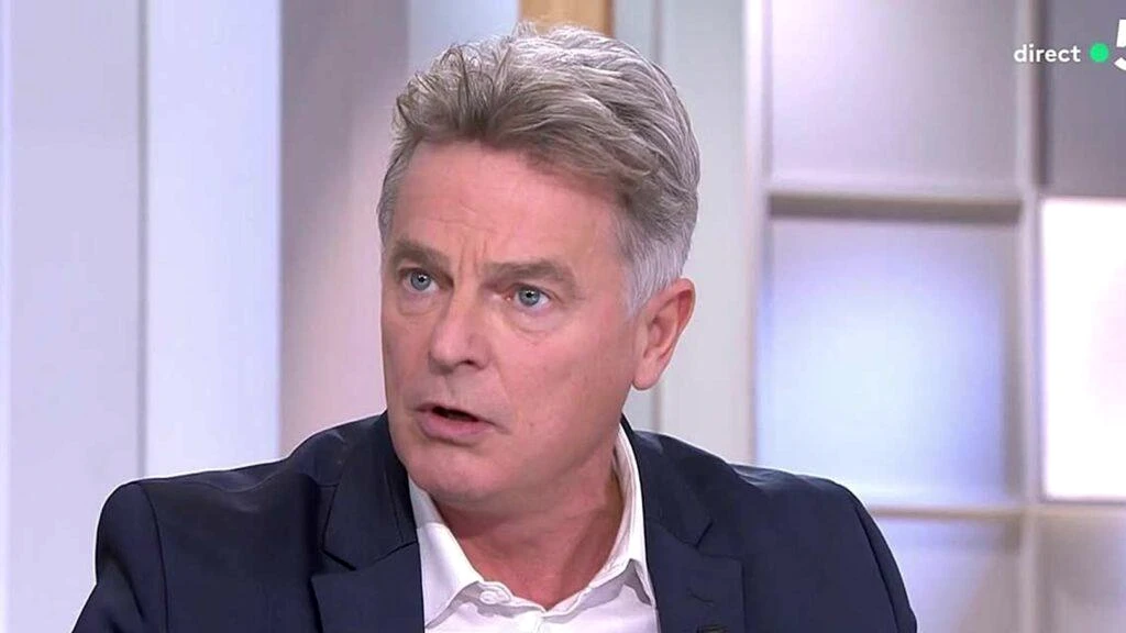 C à vous replay supprimé après une plaisanterie sur une grossesse et excuses publiques