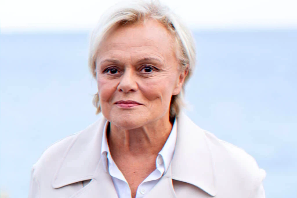 one-woman-show-return-theatre-marigny-jan-2027