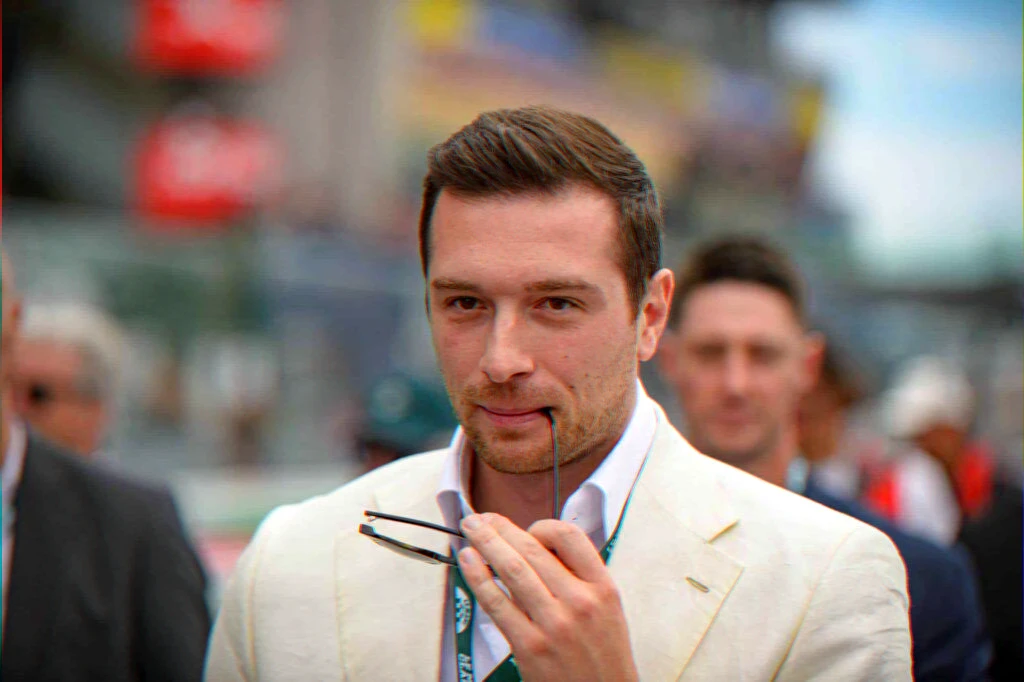 Corsica photos sparking rumors of a discreet rendezvous reported by a national magazine