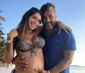 expecting-couple baby name debate