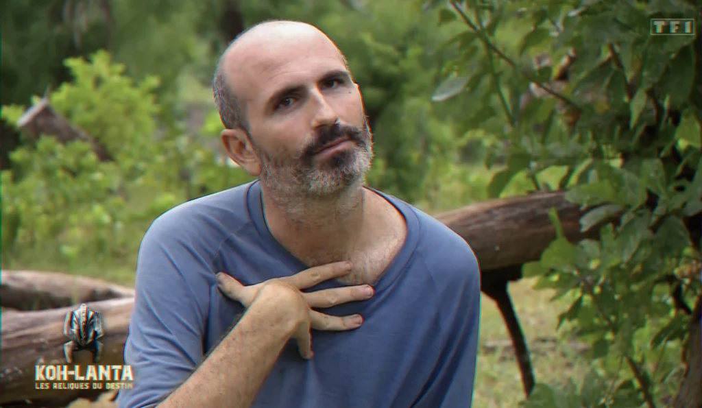 Koh-Lanta contestant pays tribute after November 13, 2015 attacks