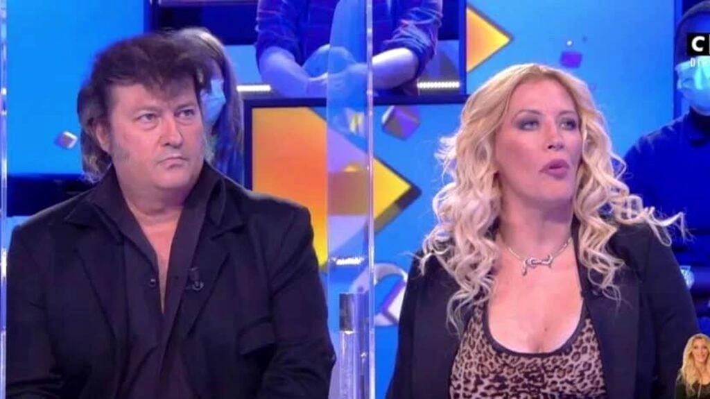 tv-studio-discussion-after-reality-star-death