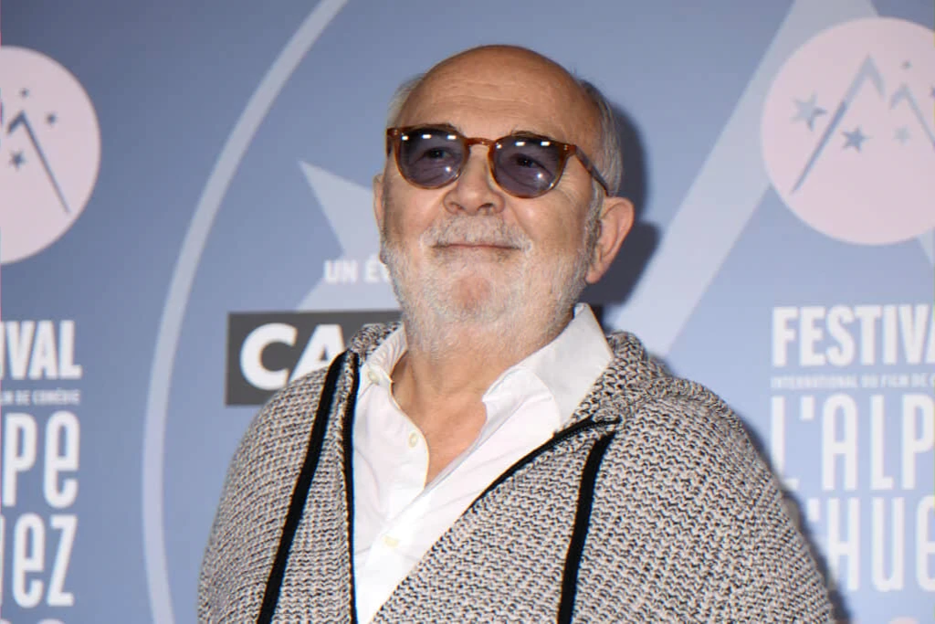 Header image for article on a podcast recounting a sudden death and the tribute at the Splendid