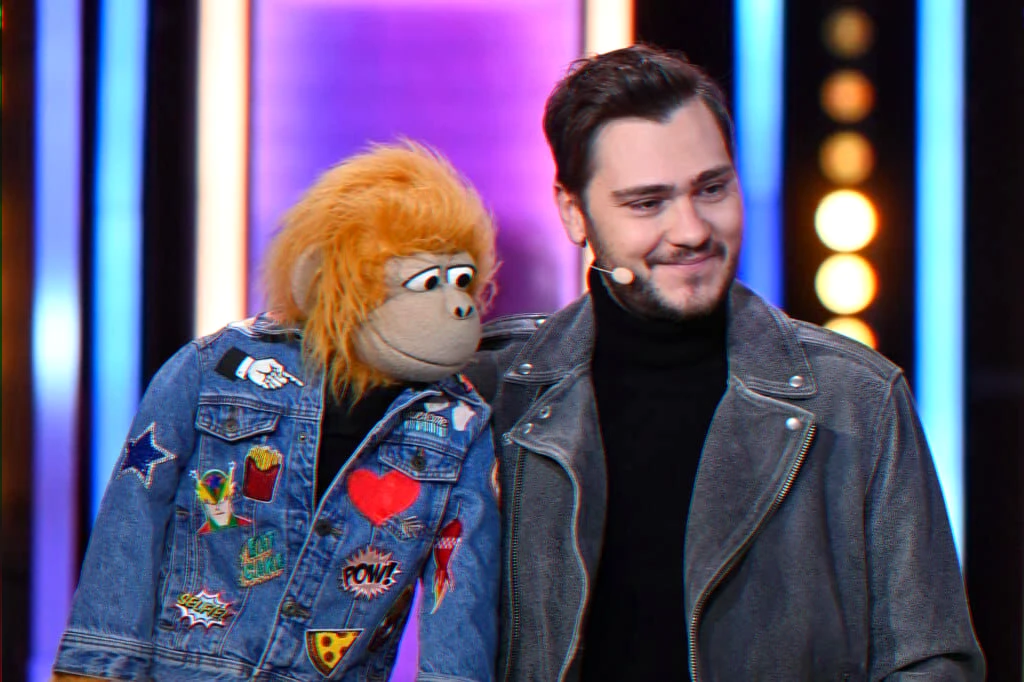 ventriloquist pregnancy announcement — performer expecting a child with his partner