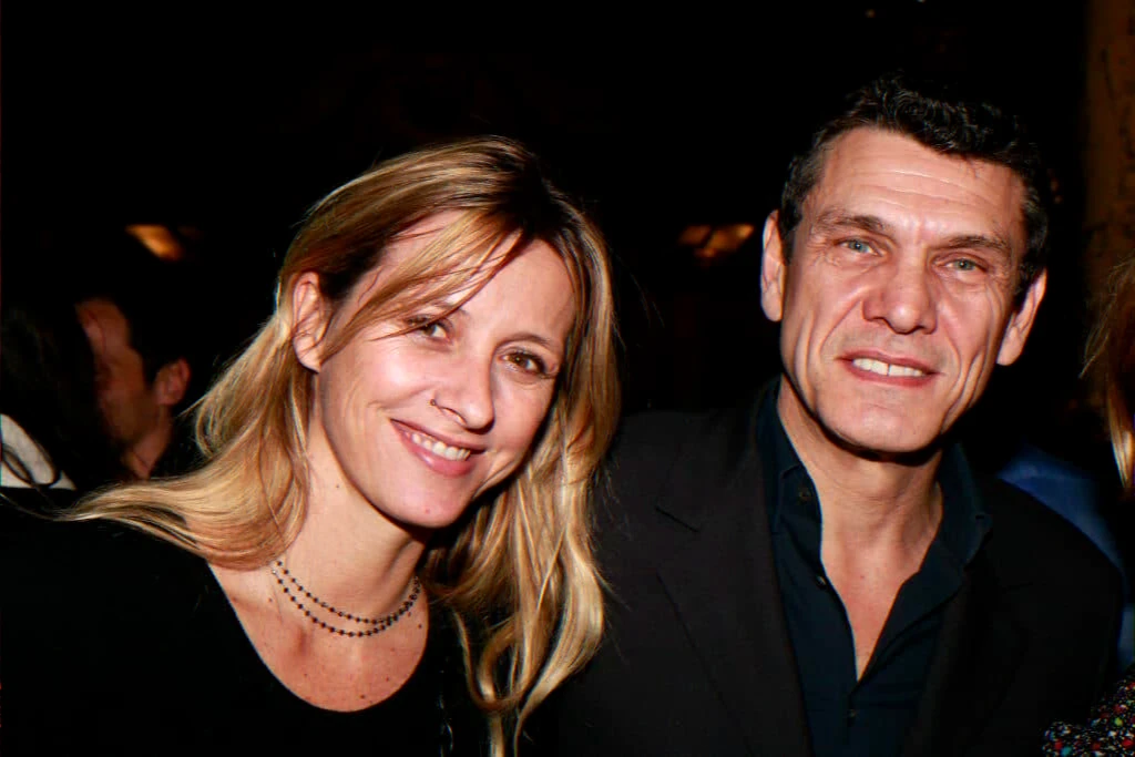Discreet couple appearance at Roland-Garros, coverage of a private celebrity relationship