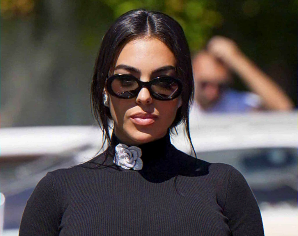 Met Gala arrival controversy — casual off-stage outfit mistaken for a red‑carpet look