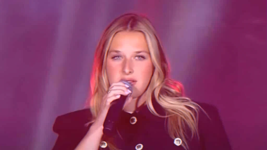 pop-artist-announces-hiatus-after-vocal-strain