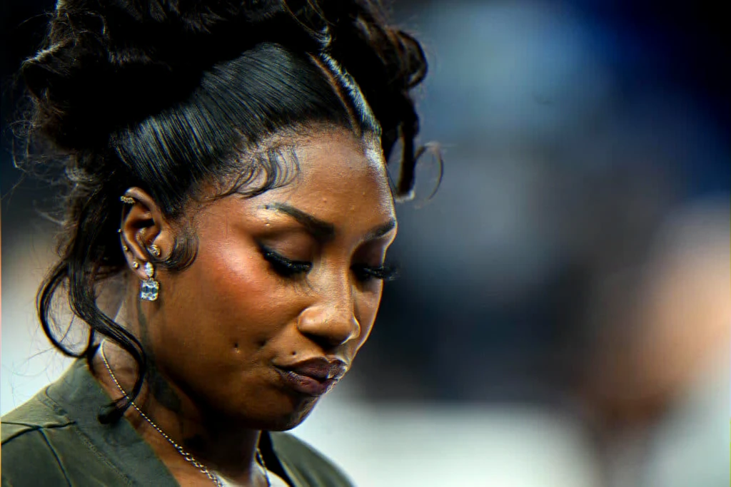 pre-show tension at stade de france concert