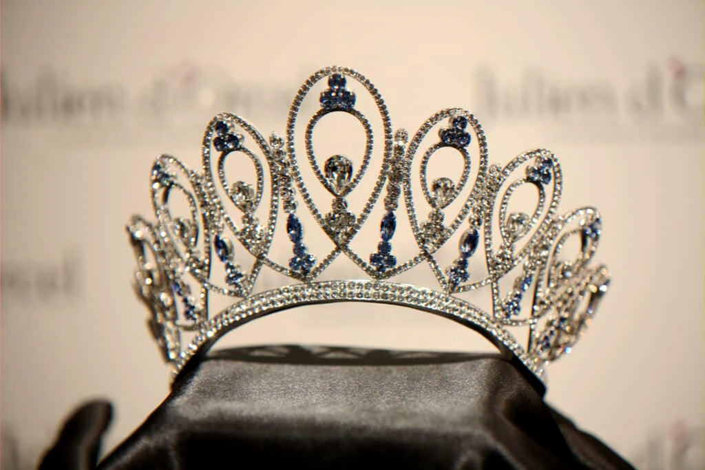 miss-universe-prize-package-salary-and-nyc-apartment